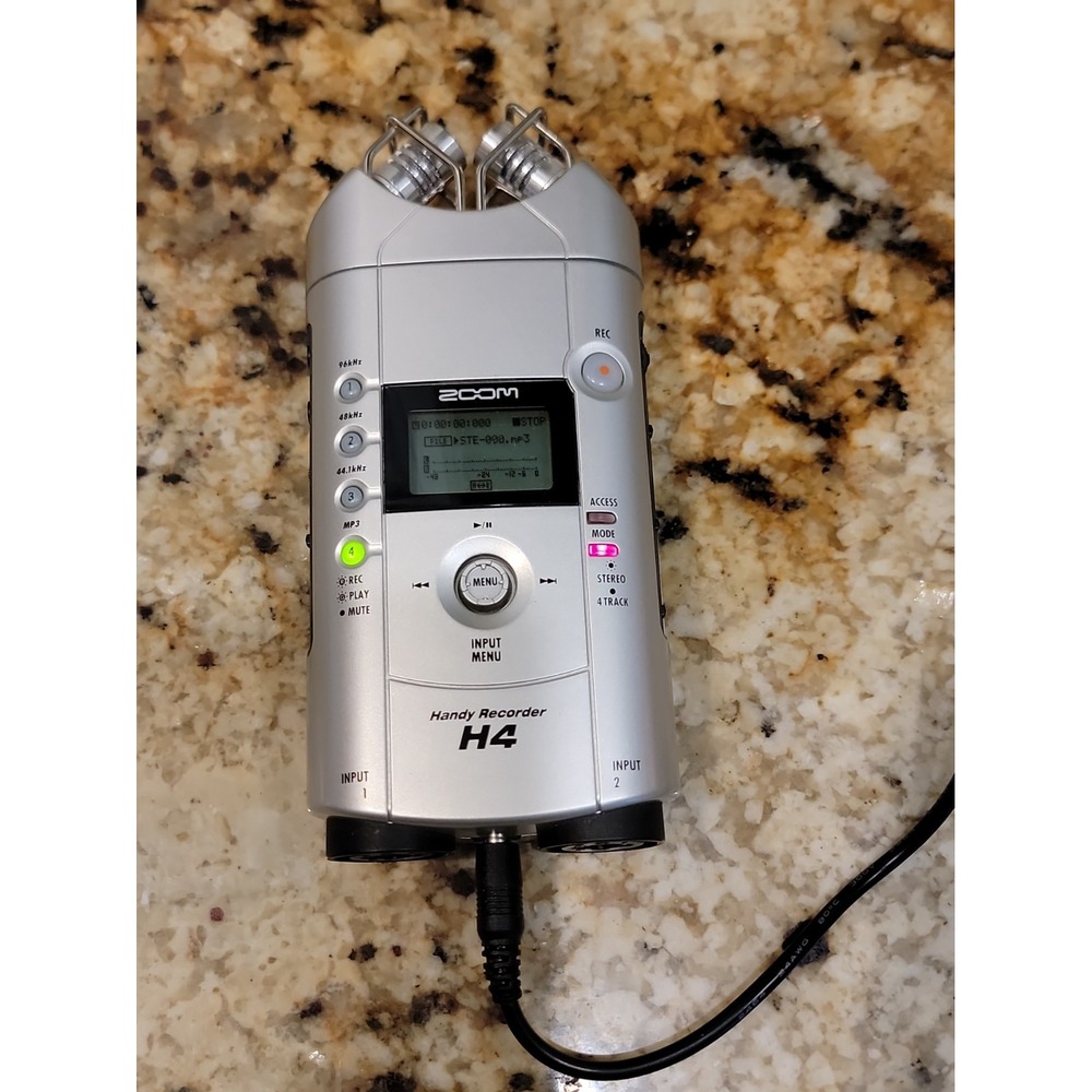 ZOOM H4 Handy Recorder Handheld Digital Recorder w/ Power Supply TESTED Working